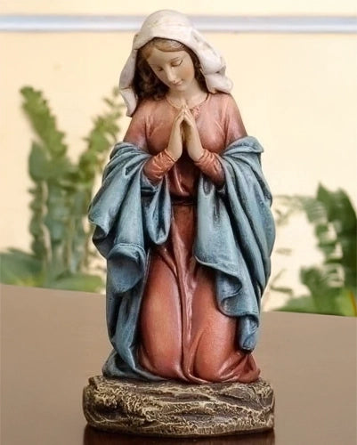 Statue de la Madone en prière 7"