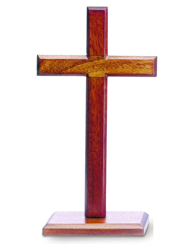 Cruz de pie de caoba