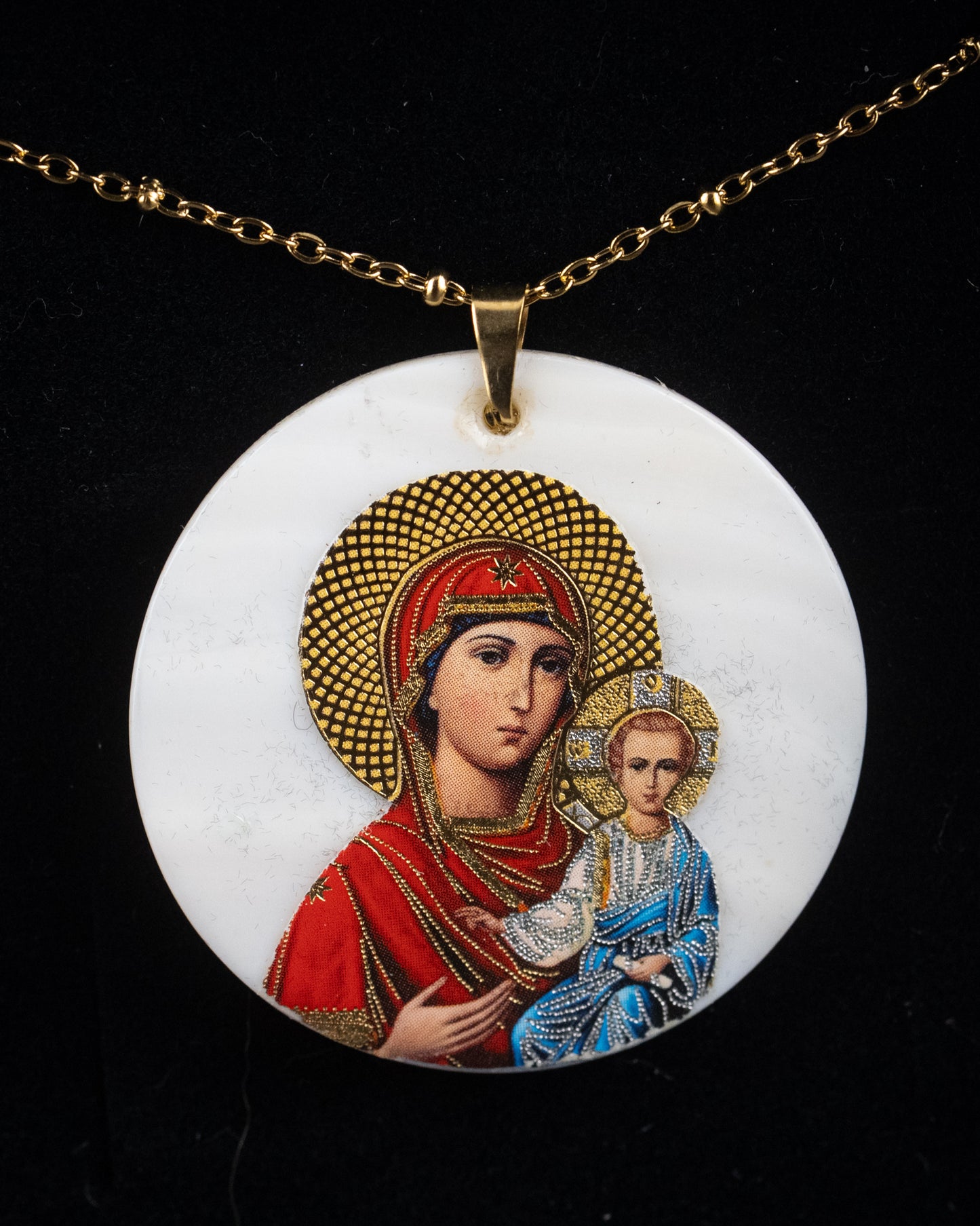 Colgante de Nuestra Señora de Kazán en Nácar