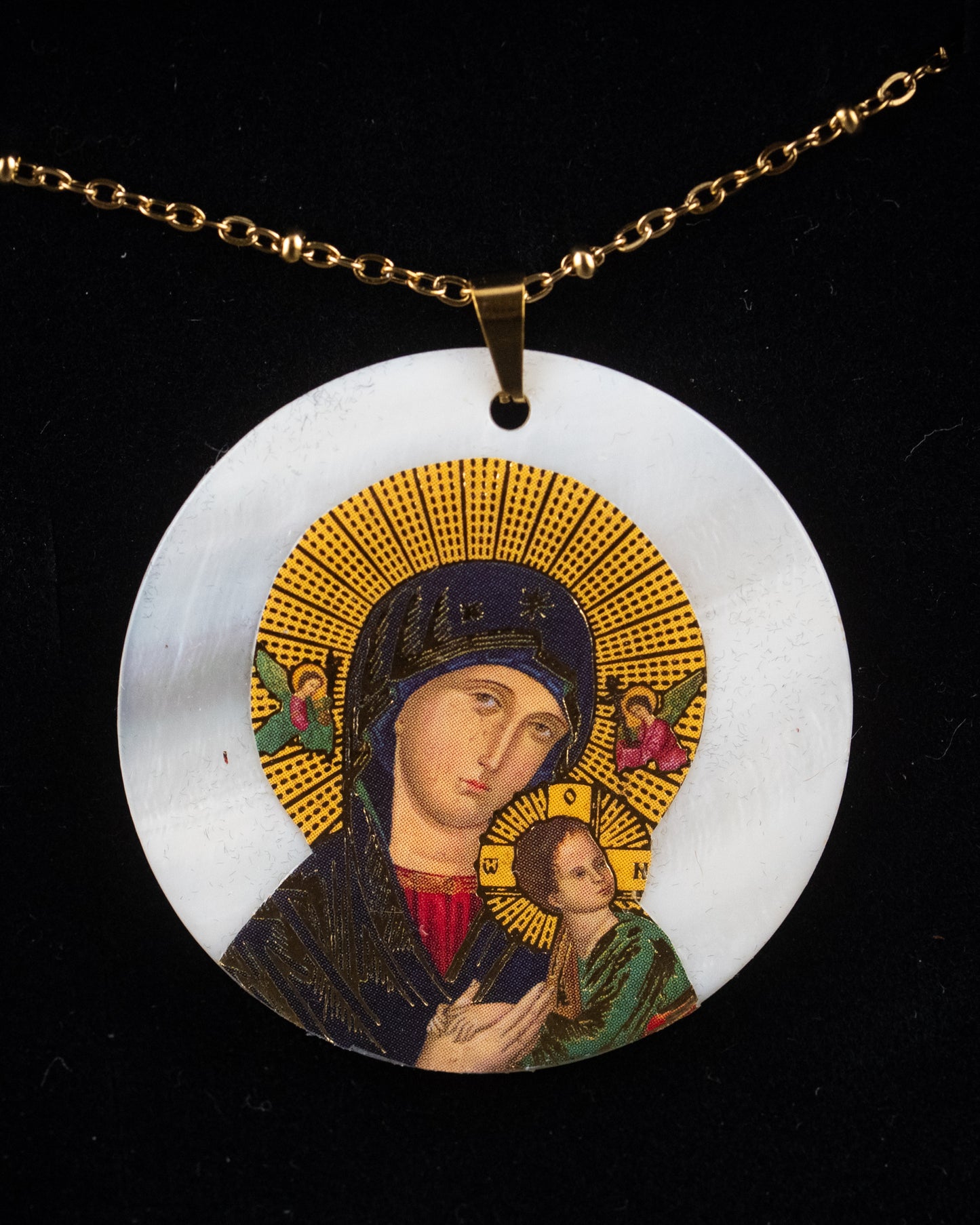 Collar católico de Nuestra Señora del Perpetuo Socorro con dije de nácar