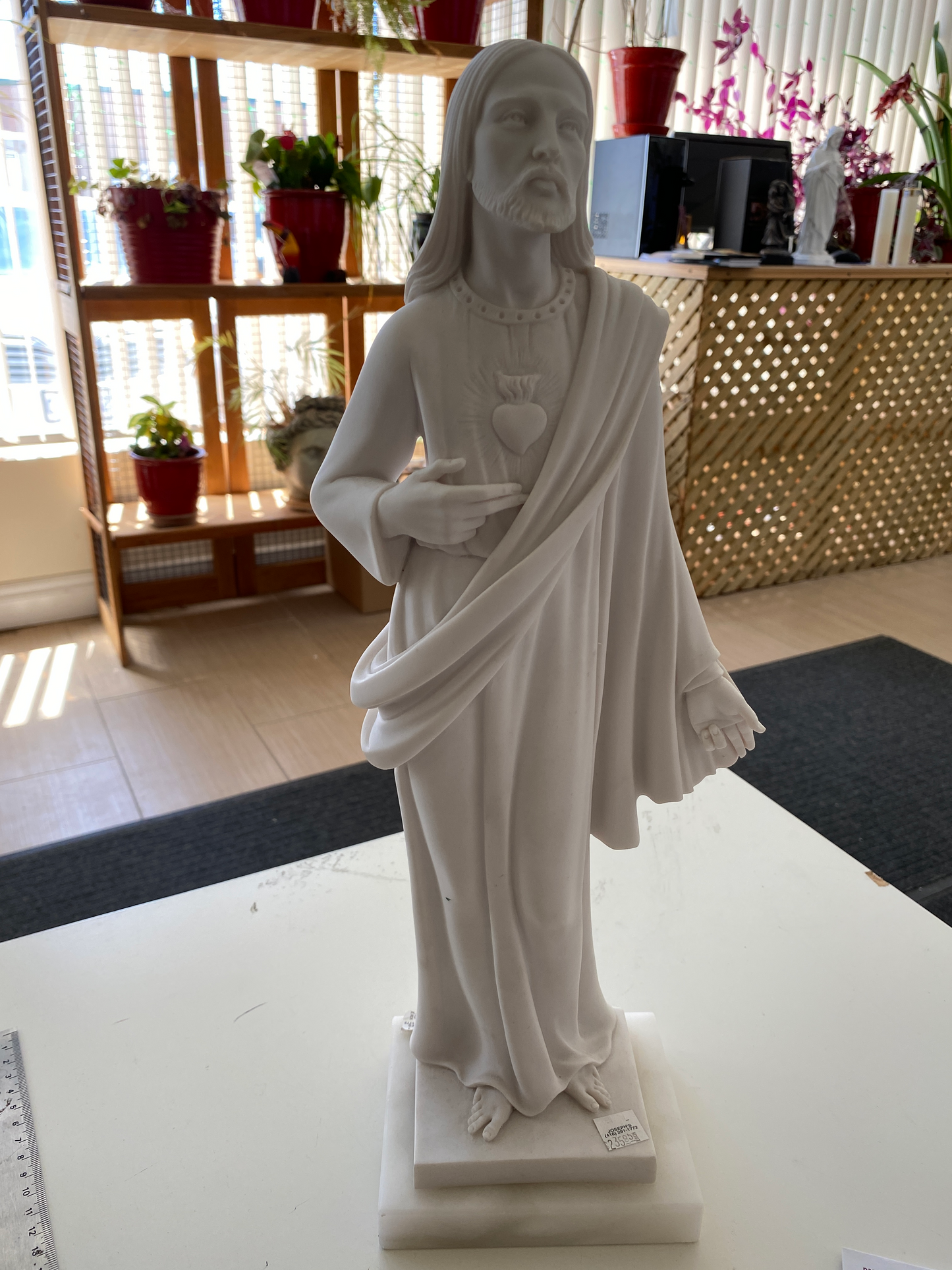 Statue du Sacré-Cœur en marbre de Carrare 17"