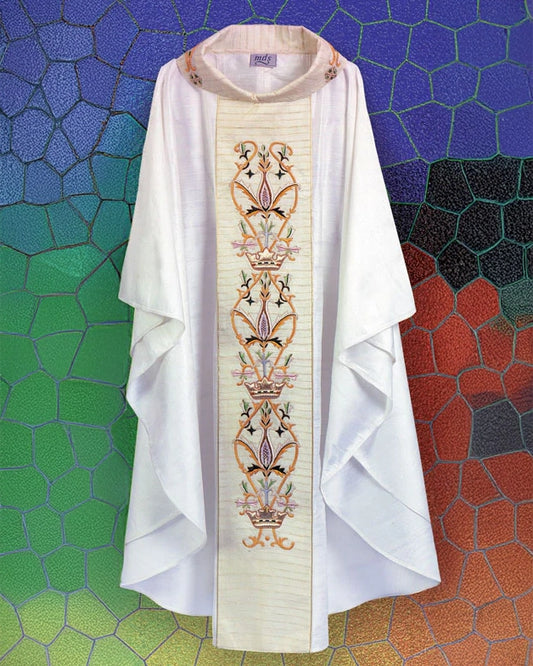 Casulla de seda bordada