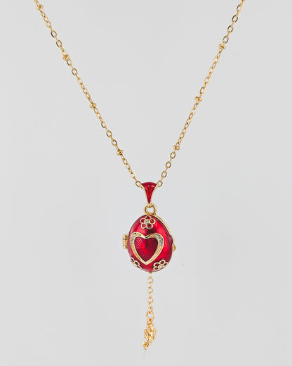 Collar con colgante de huevo estilo Fabergé, Corazón
