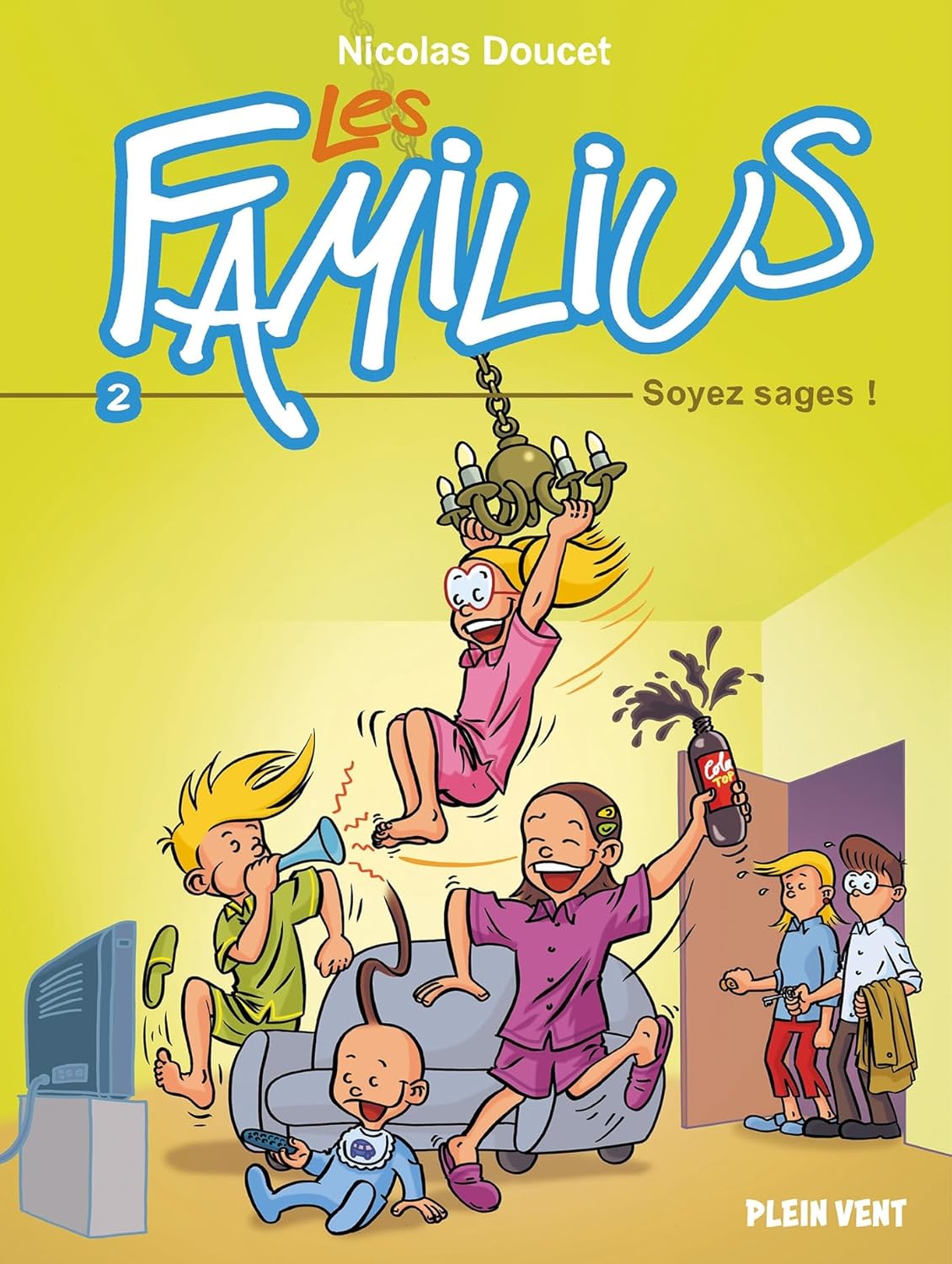 Comic book cover titled 'Les Familius' with characters and text on a yellow background