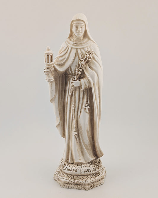 Estatua de Santa Clara de Asís 7.5"